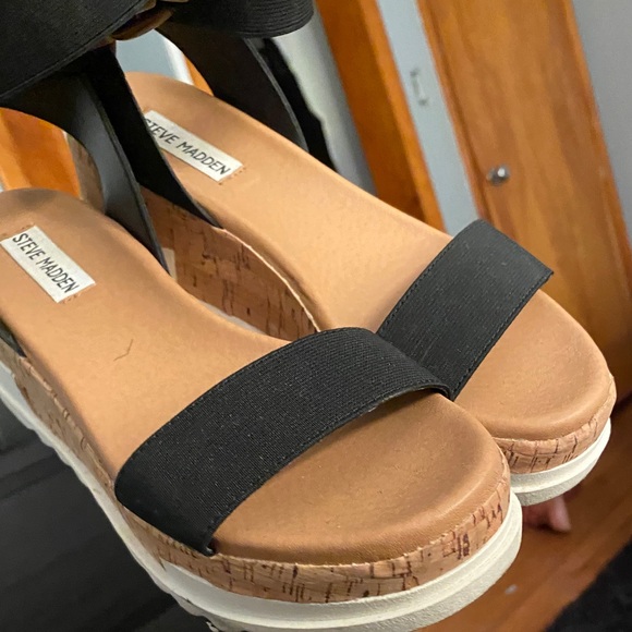 Steve Madden sandals - Picture 2 of 7